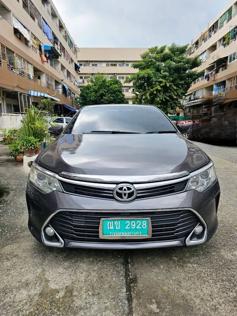 Sedan for private transfers of 1 to 3 passengers by OneDD Tour