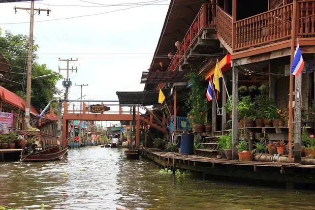 The canals of Damnoen Saduak — a trip with OneDD Tour