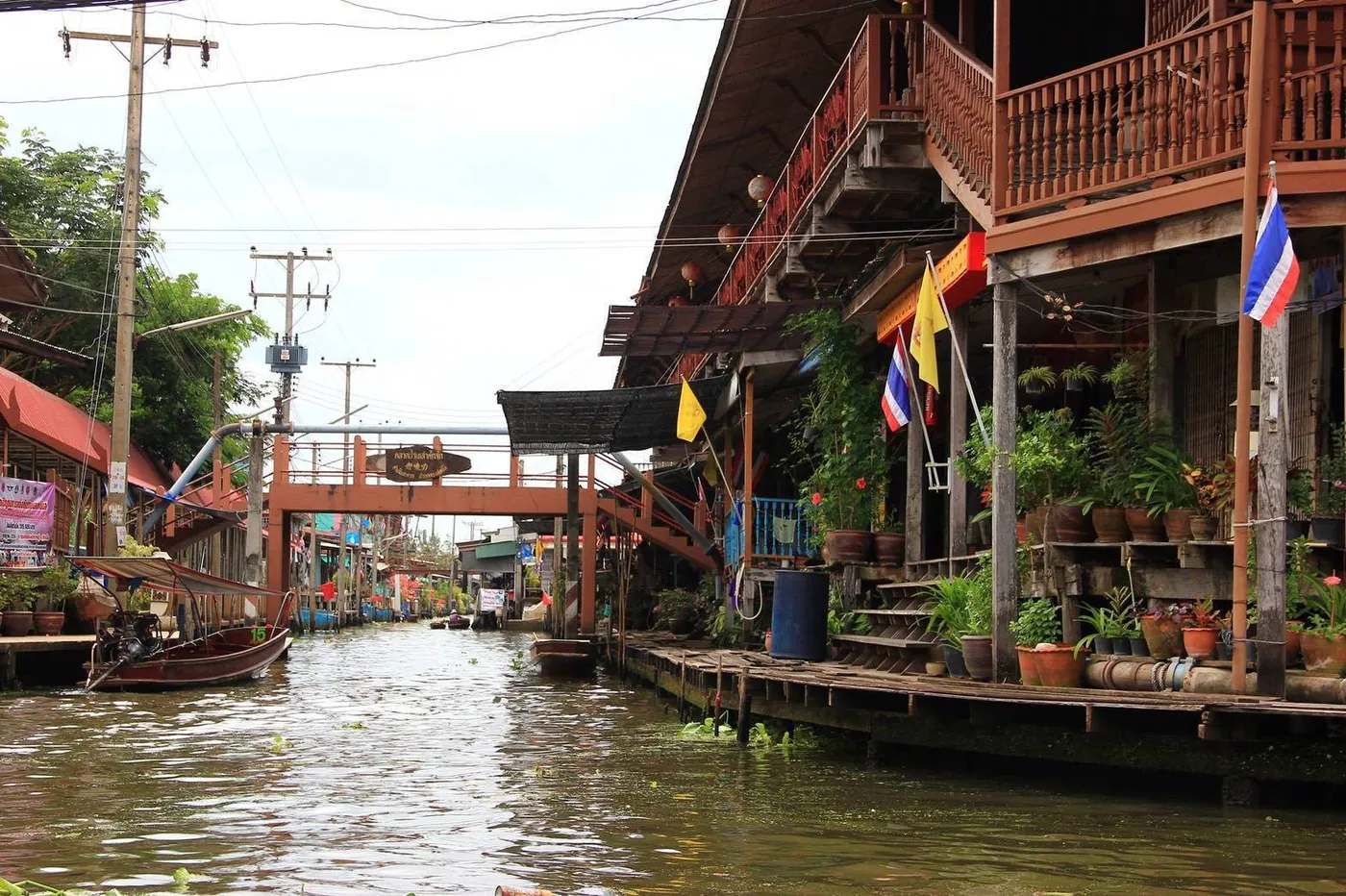 The canals of Damnoen Saduak — a trip with OneDD Tour by KrishHoliday