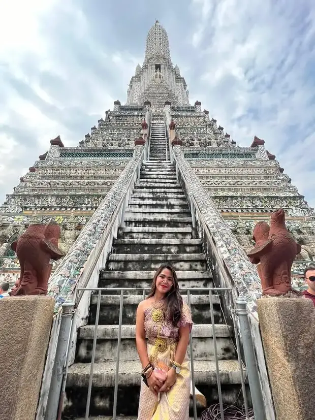 A moment to remember at Wat Arun — a trip with OneDD Tour