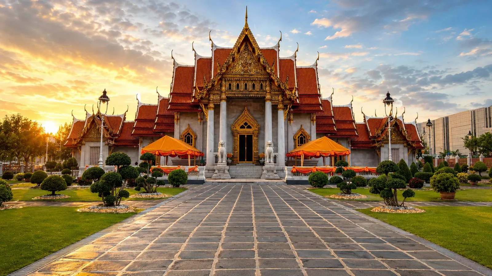Wat Benchamabophit, the Marble Temple in Bangkok, Thailand